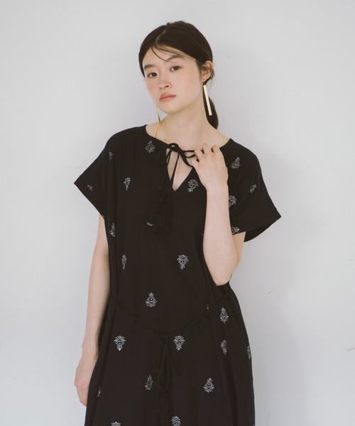 THEATRE PRODUCTS(シアタープロダクツ)の「エンブロイダリーワンピース(ワンピース・レディース・ホワイト/ブラック・FREE)」の20枚目の写真