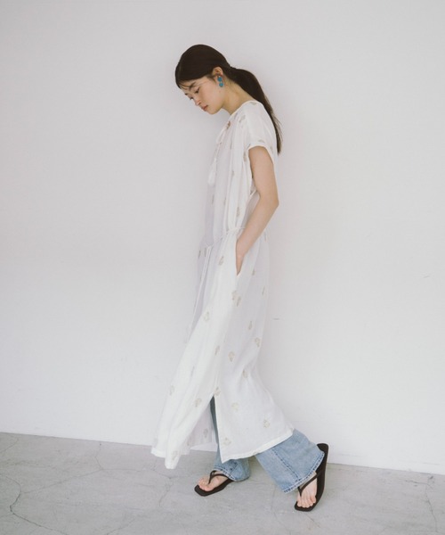 THEATRE PRODUCTS(シアタープロダクツ)の「エンブロイダリーワンピース(ワンピース・レディース・ホワイト/ブラック・FREE)」の9枚目の写真