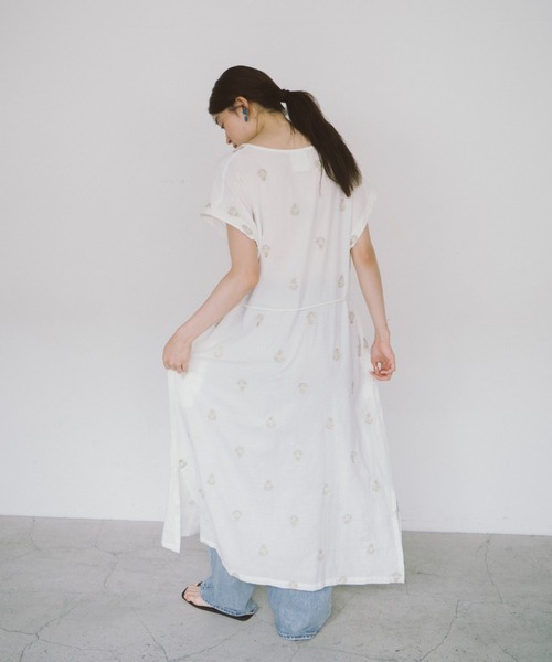 THEATRE PRODUCTS(シアタープロダクツ)の「エンブロイダリーワンピース(ワンピース・レディース・ホワイト/ブラック・FREE)」の15枚目の写真