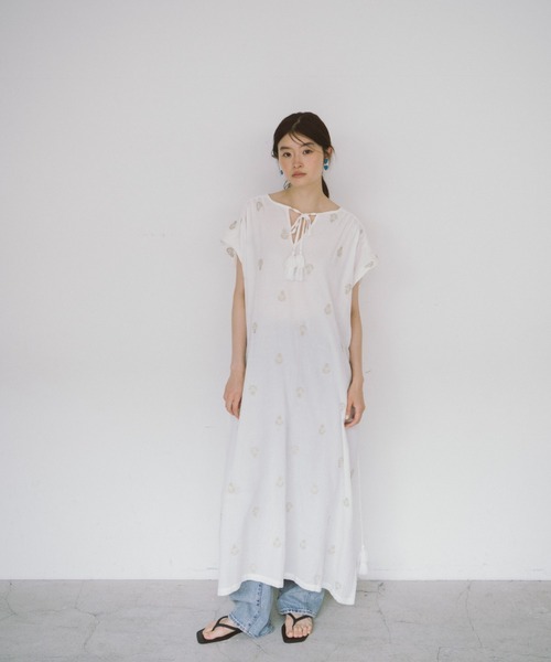 THEATRE PRODUCTS(シアタープロダクツ)の「エンブロイダリーワンピース(ワンピース・レディース・ホワイト/ブラック・FREE)」の16枚目の写真