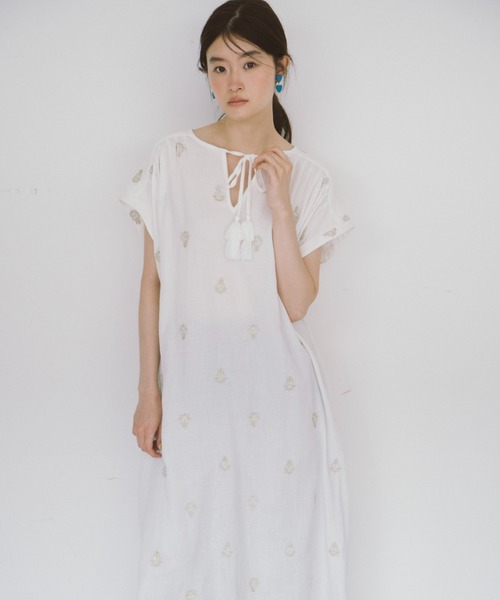 THEATRE PRODUCTS(シアタープロダクツ)の「エンブロイダリーワンピース(ワンピース・レディース・ホワイト/ブラック・FREE)」の17枚目の写真