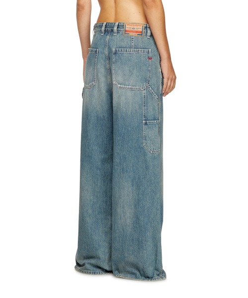 DIESEL(ディーゼル)の「ウィメンズ デニムパンツ RELAXED D-SIRE-W L.30(デニムパンツ・レディース・インディゴブルー・23inch/25inch/24inch/27inch/26inch/28inch/29inch/30inch)」の5枚目の写真