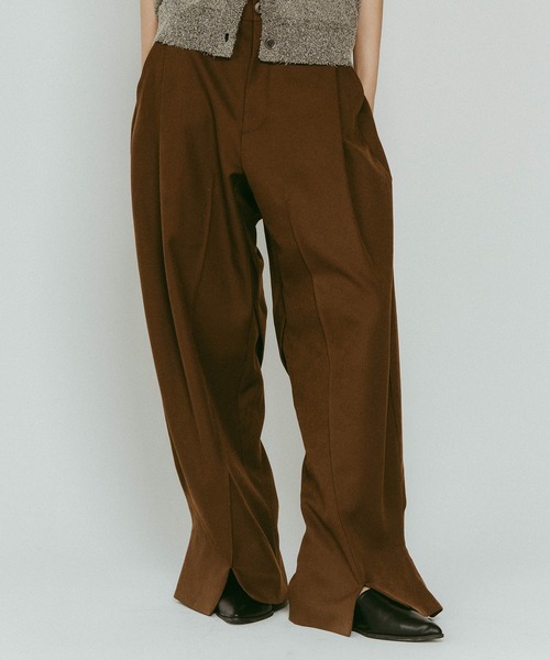 Knuth Marf（クヌースマーフ）の「【Knuth Marf】front slit pants（スラックス・レディース・ブラック/ブラウン/ホワイト・XS/S）」の12枚目の写真