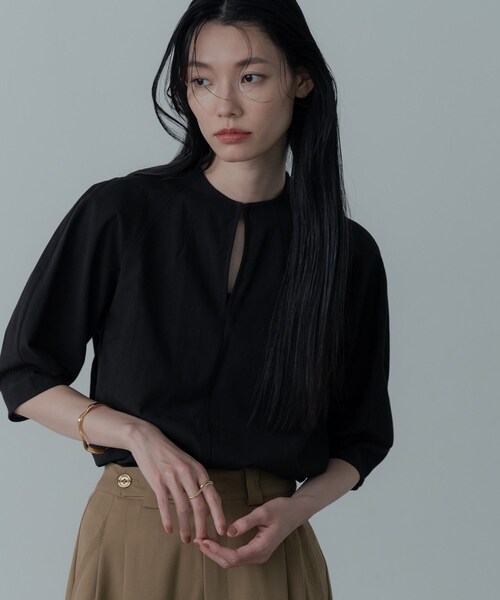 GALLEST（ギャレスト）の「ボトルネックブラウス（シャツ/ブラウス・レディース・サックスブルー/ブラック/ホワイト・38）」の2枚目の写真