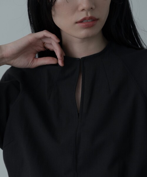 GALLEST（ギャレスト）の「ボトルネックブラウス（シャツ/ブラウス・レディース・サックスブルー/ブラック/ホワイト・38）」の4枚目の写真