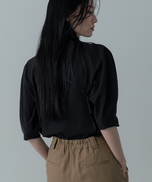 GALLEST（ギャレスト）の「ボトルネックブラウス（シャツ/ブラウス・レディース・サックスブルー/ブラック/ホワイト・38）」の5枚目の写真