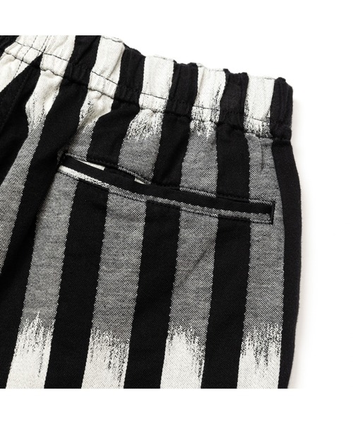 CALEE（キャリー）の「KASURI STRIPE JACQUARD EASY SHORTS（その他パンツ・メンズ・ブラック×ホワイト・LARGE/MEDIUM）」の5枚目の写真