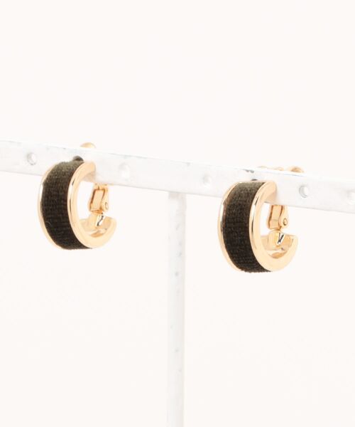 GOLDY(ゴールディ)の「【GOLDY】Semi-hoope earrings 2250907※(イヤリング・レディース・ブラウン/レッド/ブルー/グリーン・FREE)」の3枚目の写真