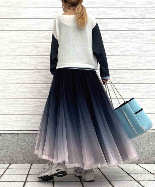 Q（キュー）の「横リブマルチボーダードルマンニット（ニット/セーター・レディース・ホワイト/ブラック・MEDIUM）」の8枚目の写真