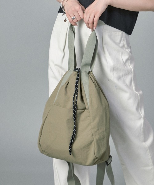 &MARKS(アンドマークス)の「N21【軽量】2WAYナイロンライトバッグ(トートバッグ・レディース・ブラック/カーキ/ベージュ/ホワイト・FREE)」の12枚目の写真