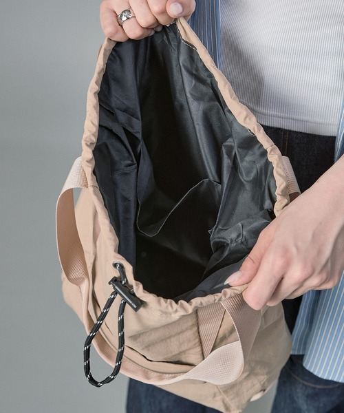 &MARKS(アンドマークス)の「N21【軽量】2WAYナイロンライトバッグ(トートバッグ・レディース・ブラック/カーキ/ベージュ/ホワイト・FREE)」の19枚目の写真