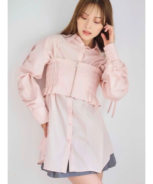 MERCURYDUO（マーキュリーデュオ）の「シャーリングZIPビスチェセットシャツ（シャツ/ブラウス・レディース・オフホワイト/ピンク/イエロー・FREE）」の4枚目の写真