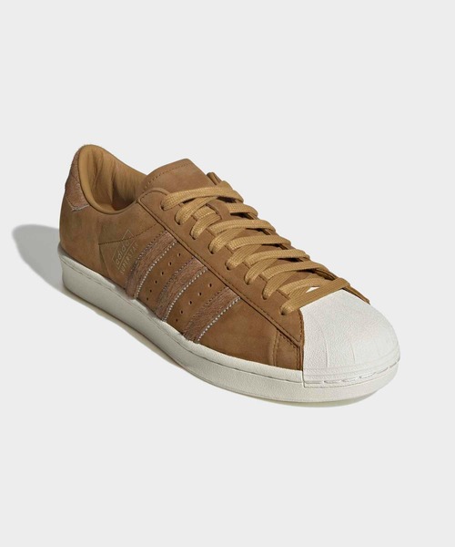 adidas(アディダス)の「スーパースター ビンテージ / Superstar Vintage Shoes / アディダスオリジナルス adidas Originals(スニーカー・メンズ・ブラウン・27.0cm/27.5cm/28.0cm/28.5cm/29.0cm/23.0cm/23.5cm/24.0cm/24.5cm/25.0cm/25.5cm/26.0cm/26.5cm/22.5cm)」の4枚目の写真