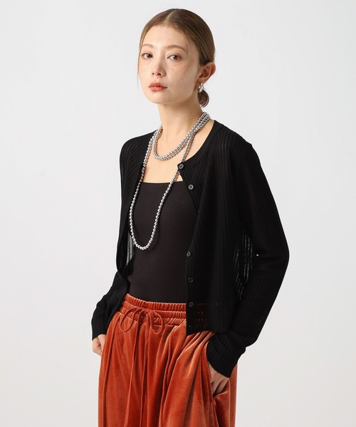 BAYFLOW（ベイフロー）の「[季節の変わり目に羽織れる]シアーリブニットカーディガン（カーディガン/ボレロ・レディース・ライトブルー/ブラック/オフホワイト/マスタード・FREE）」の3枚目の写真