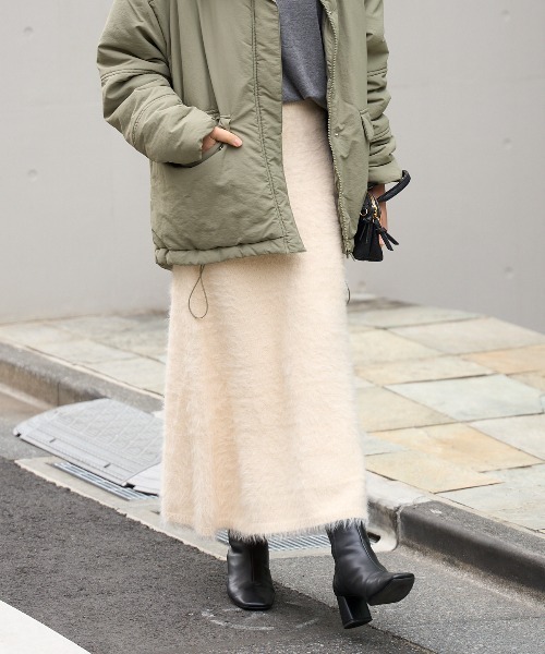 TRIANGLE PALETTE（トライアングルパレット）の「シャギーニットスカート /セットアップ対応（スカート・レディース・ブラック/アイボリー/ダークグレー・FREE）」の17枚目の写真