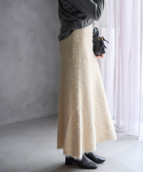 TRIANGLE PALETTE（トライアングルパレット）の「シャギーニットスカート /セットアップ対応（スカート・レディース・ブラック/アイボリー/ダークグレー・FREE）」の21枚目の写真