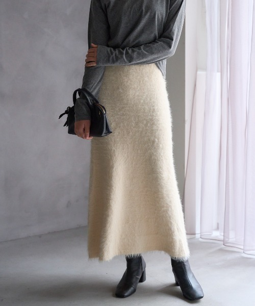 TRIANGLE PALETTE（トライアングルパレット）の「シャギーニットスカート /セットアップ対応（スカート・レディース・ブラック/アイボリー/ダークグレー・FREE）」の19枚目の写真