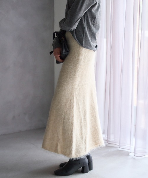 TRIANGLE PALETTE（トライアングルパレット）の「シャギーニットスカート /セットアップ対応（スカート・レディース・ブラック/アイボリー/ダークグレー・FREE）」の22枚目の写真