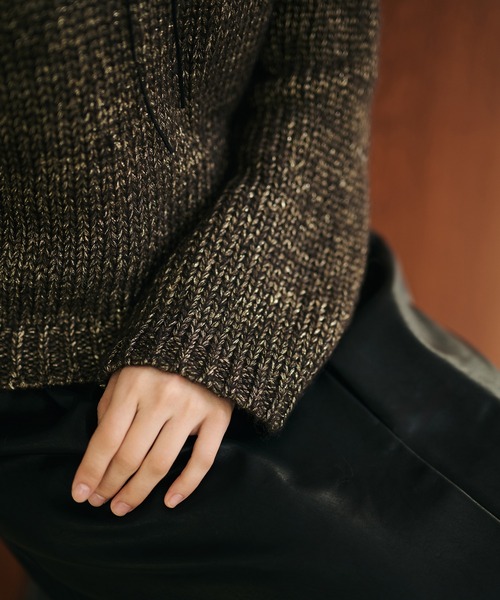 LAULEN（ローレン）の「glitter melange low gauge knit /クルーネックメランジニットプルオーバー（ニット/セーター・レディース・ベージュ/ブラウン・FREE）」の15枚目の写真