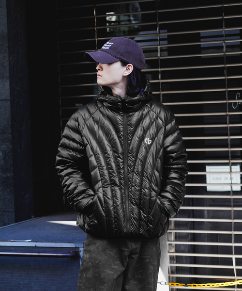 NOMANUAL(NOMANUAL)の「NOMANUAL/ノーマニュアル NUBES LIGHT DUCK DOWN(ダウンジャケット/コート・メンズ・ブラック/カーキ・MEDIUM/LARGE)」の3枚目の写真