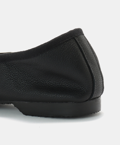 Spick & Span(スピックアンドスパン)の「《追加》CROWN / クラウン BOW BALLROOM(バレエシューズ・レディース・ブラック/ホワイト・22.5cm/23.5cm/24.5cm)」の4枚目の写真