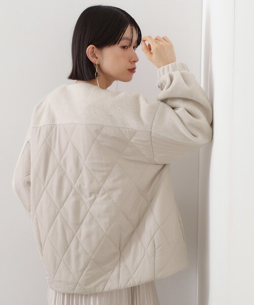 THE SHOP TK （ザ ショップ ティーケー ）の「前後で印象が変わる ドッキングノーカラージャケット（ノーカラージャケット・レディース・ナチュラル/チャコールグレー/ブラック・13/12）」の13枚目の写真