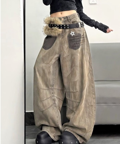 SHEENA(シーナ)の「ヴィンテージライクオーバーダイロゴプリントデニムワイドパンツ(デニムパンツ・レディース・ベージュ・S/M/L)」の10枚目の写真
