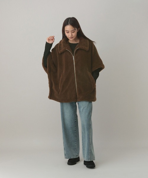 GLOBAL WORK(グローバルワーク)の「フワモコボアポンチョ/603322(ポンチョ・レディース・グレイッシュベージュ/ダークブラウン/チャコールグレー・FREE)」の20枚目の写真