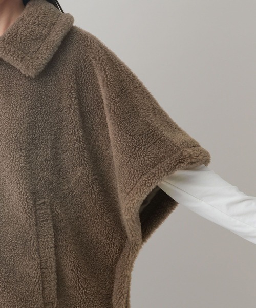 GLOBAL WORK(グローバルワーク)の「フワモコボアポンチョ/603322(ポンチョ・レディース・グレイッシュベージュ/ダークブラウン/チャコールグレー・FREE)」の10枚目の写真