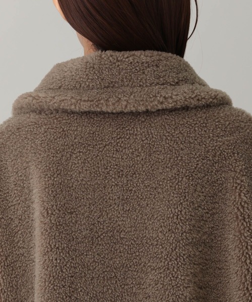 GLOBAL WORK(グローバルワーク)の「フワモコボアポンチョ/603322(ポンチョ・レディース・グレイッシュベージュ/ダークブラウン/チャコールグレー・FREE)」の5枚目の写真