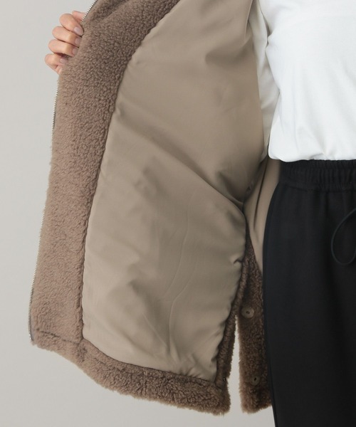 GLOBAL WORK(グローバルワーク)の「フワモコボアポンチョ/603322(ポンチョ・レディース・グレイッシュベージュ/ダークブラウン/チャコールグレー・FREE)」の6枚目の写真