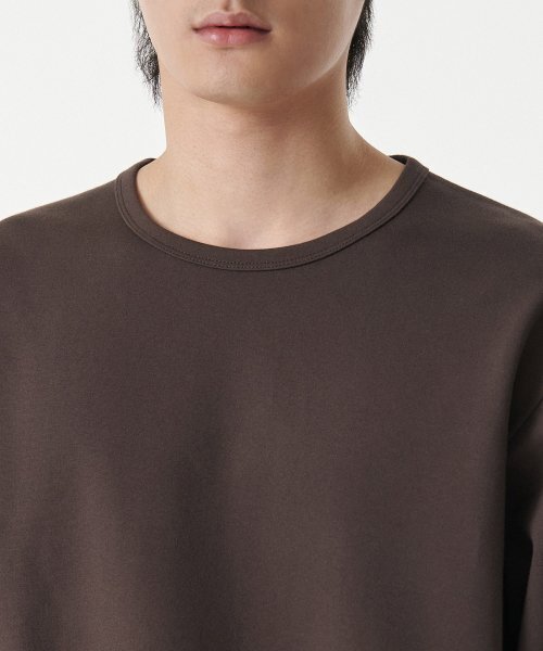 MUSINSA STANDARD（ムシンサスタンダード）の「ヘビーポンテリラックスドクルーネック長袖Tシャツ[ダークブラウン]（Tシャツ/カットソー・メンズ・その他・MEDIUM/LARGE/X-LARGE/XX-LARGE/XXX-LARGE）」の3枚目の写真