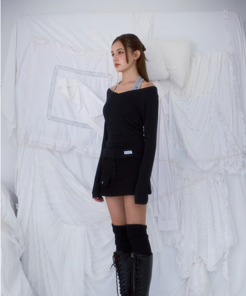 ROSEFRANTZ（ロゼフランツ）の「Soft Curve V-neck Long Sleeve [Black]（Tシャツ/カットソー・レディース・ブラック・OS）」の3枚目の写真