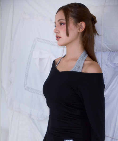 ROSEFRANTZ（ロゼフランツ）の「Soft Curve V-neck Long Sleeve [Black]（Tシャツ/カットソー・レディース・ブラック・OS）」の9枚目の写真