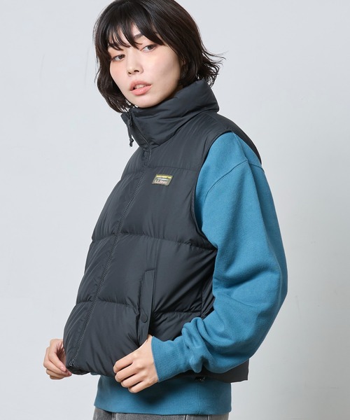 L.L.Bean(エルエルビーン)の「マウンテン・クラシック・ダウン・ベスト、クロップド 米国フィット・プチ(ダウンベスト・レディース・ブラック/サンドベージュ/パープル・LARGE/MEDIUM/SMALL/X-SMALL)」の17枚目の写真