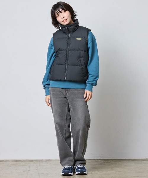 L.L.Bean(エルエルビーン)の「マウンテン・クラシック・ダウン・ベスト、クロップド 米国フィット・プチ(ダウンベスト・レディース・ブラック/サンドベージュ/パープル・LARGE/MEDIUM/SMALL/X-SMALL)」の19枚目の写真