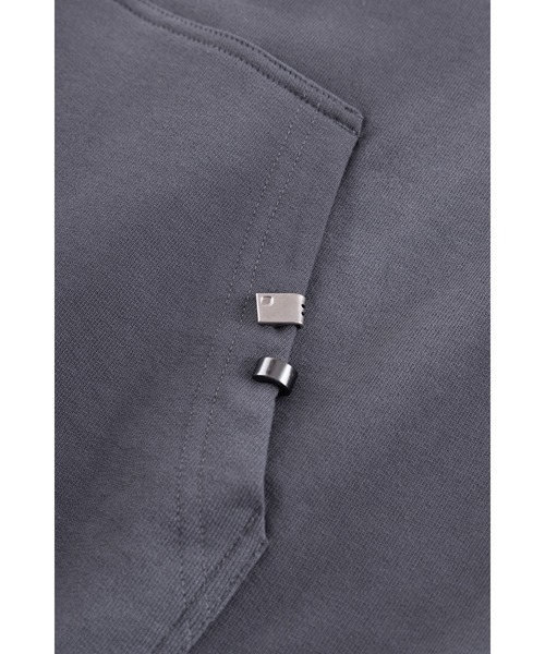 SUPPLIER(サプライヤー)の「ジップフーディ|Tribal Bones Pierced Zip Hoodie|SUPPLIER(パーカー・メンズ・ブラック/グレイッシュブルー・MEDIUM/LARGE/X-LARGE/SMALL/XX-LARGE)」の15枚目の写真
