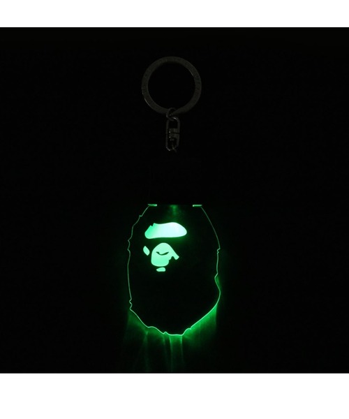 A BATHING APE（アベイシングエイプ）の「APE HEAD LED KEYCHAIN（キーホルダー・メンズ・クリア・FREE）」の4枚目の写真