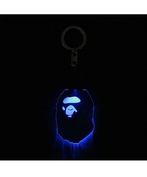 A BATHING APE（アベイシングエイプ）の「APE HEAD LED KEYCHAIN（キーホルダー・メンズ・クリア・FREE）」の5枚目の写真