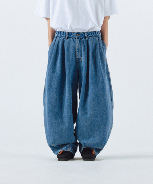 ANGLAN（アングラン）の「Stone Vintage Denim Balloon Pants - Light Blue（デニムパンツ・メンズ・スカイブルー・FREE）」の3枚目の写真