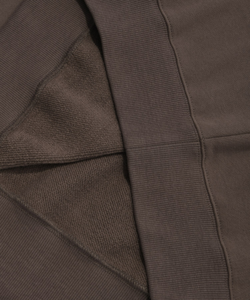 COVERNAT(カバーナット)の「アセンティックロゴ スウェット チョコレート(スウェット・レディース・その他・SMALL/MEDIUM/LARGE/X-LARGE)」の4枚目の写真