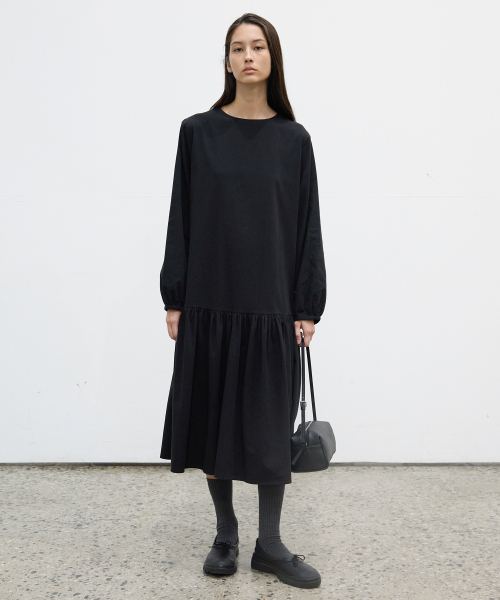 LEVAR（レバー）の「Flow Maxi Dress - Black（ワンピース・レディース・その他・F）」の2枚目の写真