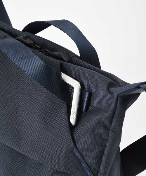 TRAVEL SHOP MILESTO(トラベルショップミレスト)の「STLAKT ハンドルショルダーバッグ M(ショルダーバッグ・レディース・グレイッシュベージュ/ブラック/ネイビー・フリ-)」の14枚目の写真