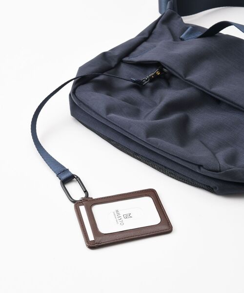 TRAVEL SHOP MILESTO(トラベルショップミレスト)の「STLAKT ハンドルショルダーバッグ M(ショルダーバッグ・レディース・グレイッシュベージュ/ブラック/ネイビー・フリ-)」の19枚目の写真