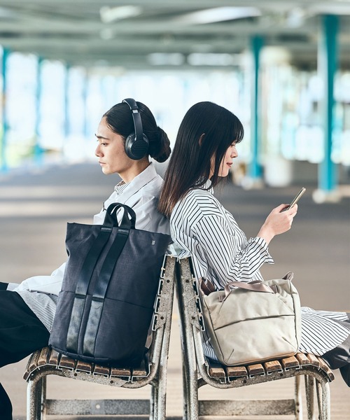 TRAVEL SHOP MILESTO(トラベルショップミレスト)の「STLAKT ハンドルショルダーバッグ M(ショルダーバッグ・レディース・グレイッシュベージュ/ブラック/ネイビー・フリ-)」の22枚目の写真
