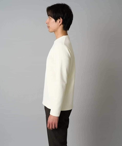 a.v.v（アーヴェヴェ）の「【イージーケア/毛玉になりにくい】バスケットジャカードクルーネックスマートTシャツ【洗濯機で洗える】<ON/OFF SERIES>（Tシャツ/カットソー・メンズ・チャコールグレー/アイボリー・46/48/50）」の18枚目の写真