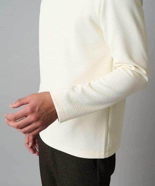 a.v.v（アーヴェヴェ）の「【イージーケア/毛玉になりにくい】バスケットジャカードクルーネックスマートTシャツ【洗濯機で洗える】<ON/OFF SERIES>（Tシャツ/カットソー・メンズ・チャコールグレー/アイボリー・46/48/50）」の15枚目の写真