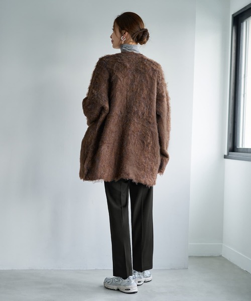 STYLE DELI(スタイルデリ)の「【LUXE】毛起こしブークレジャケット風カーディガン(カーディガン/ボレロ・レディース・ブラウン/グレイッシュベージュ/ダークグレー・FREE)」の6枚目の写真