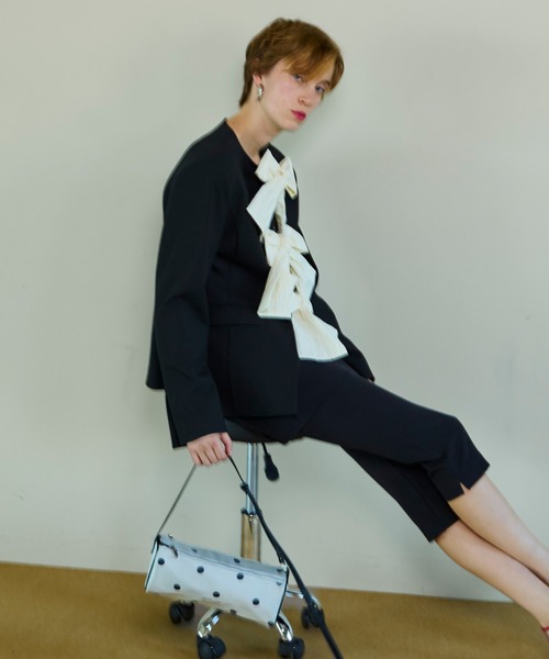 MAISON SPECIAL（メゾンスペシャル）の「No-Collar 2WAY Ribbon Jacket/ノーカラー2WAYリボンジャケット（テーラードジャケット・レディース・ブラック/グレー・FREE）」の10枚目の写真