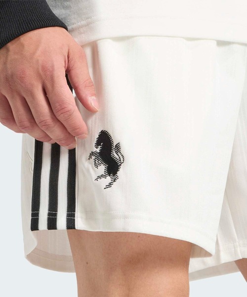 adidas(アディダス)の「ユベントスFC オリジナルズ ショーツ / ハーフパンツ / アディダス adidas(その他パンツ・メンズ・ホワイト・SMALL/MEDIUM/X-LARGE/XX-LARGE/XXX-LARGE/LARGE)」の3枚目の写真